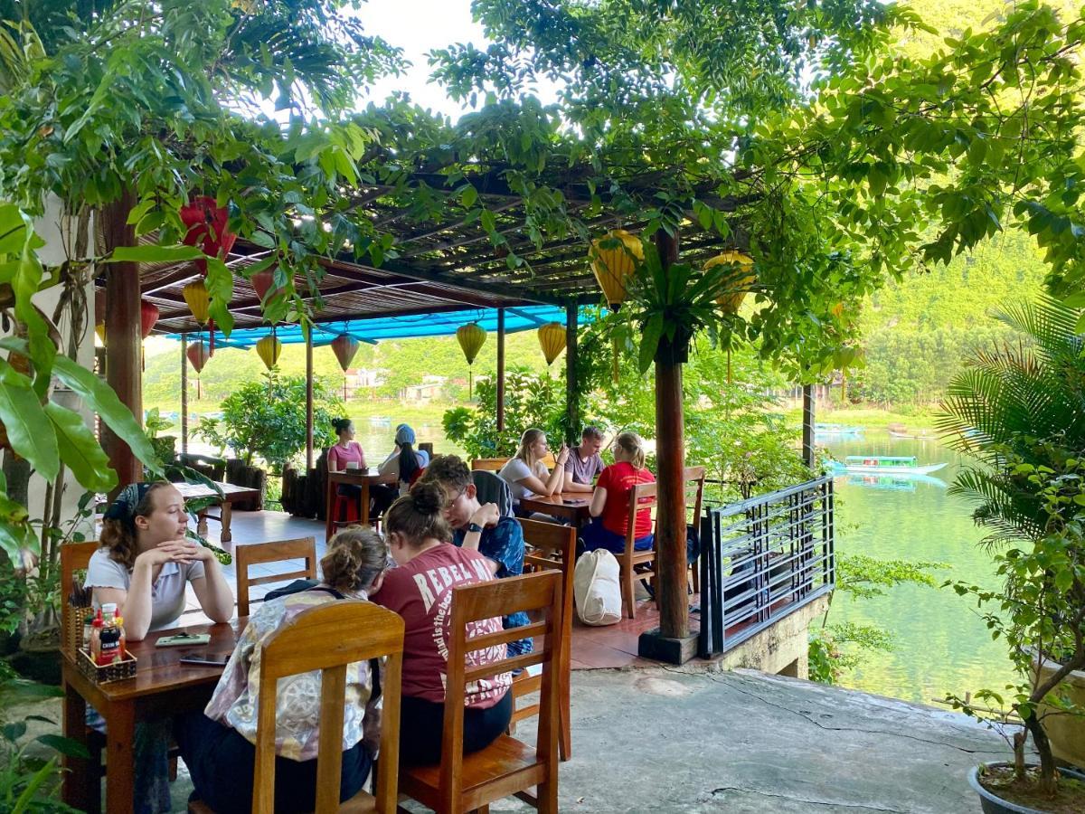 Phong Nha Coco Riverside Hotel Екстериор снимка