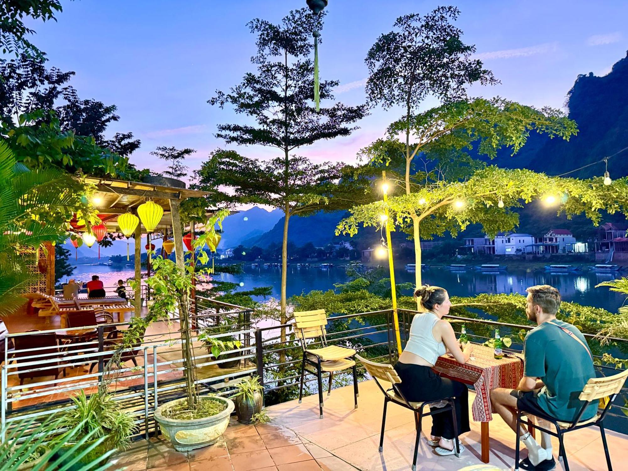 Phong Nha Coco Riverside Hotel Екстериор снимка