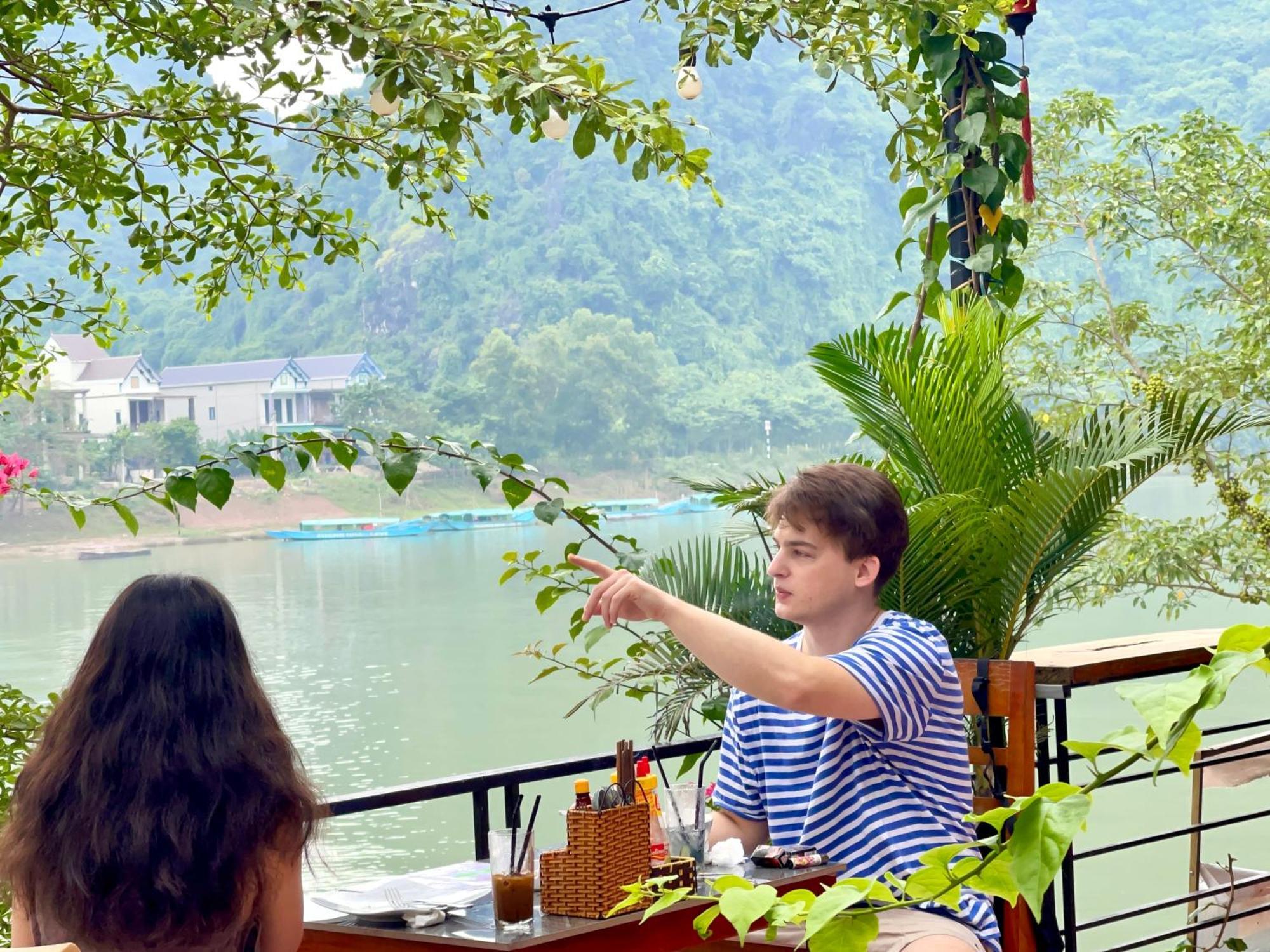 Phong Nha Coco Riverside Hotel Екстериор снимка